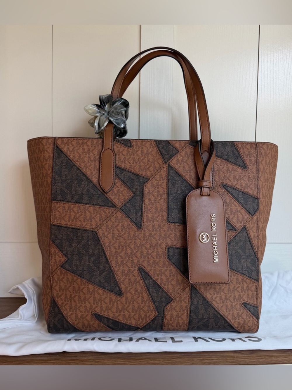 Michael Kors Sinclair Logo Large Tote